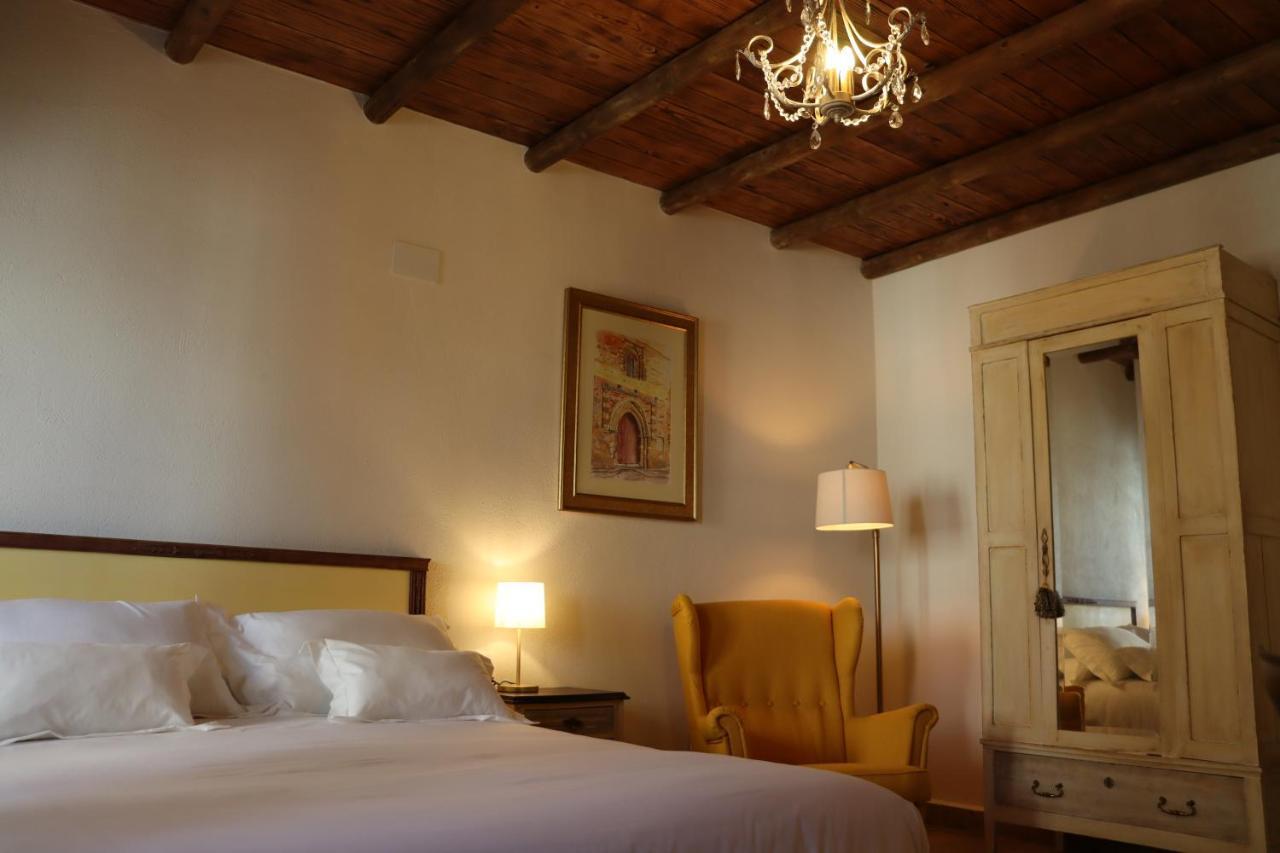 Hotel Palacio Conde Del Alamo Aroche المظهر الخارجي الصورة